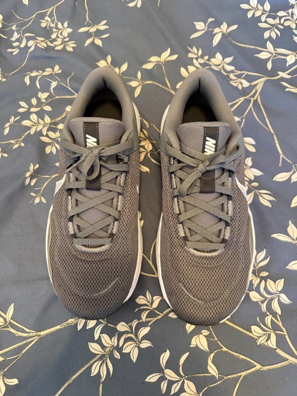 Nike Legend Essential 3 Next Nature Workout Shoes - Picture 4 of 8